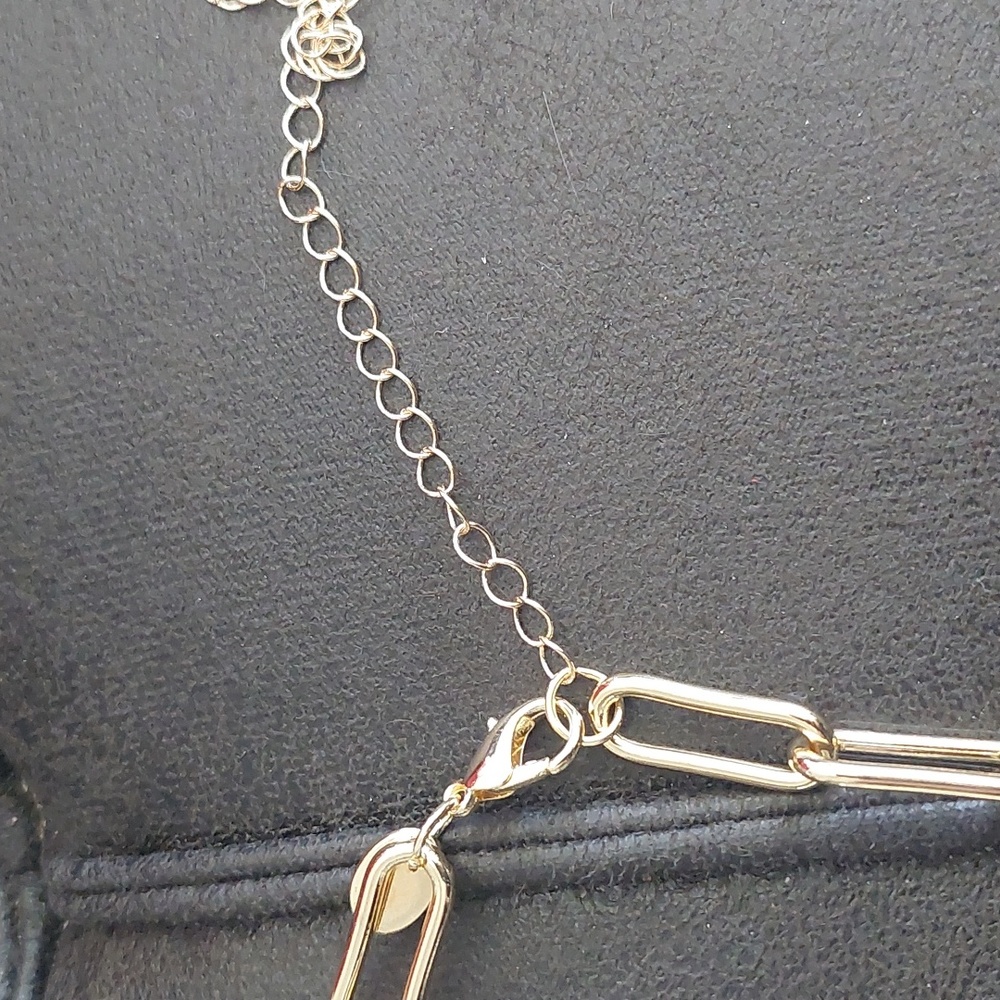 New Ashley Stewart gold chain necklace - Picture 3 of 4